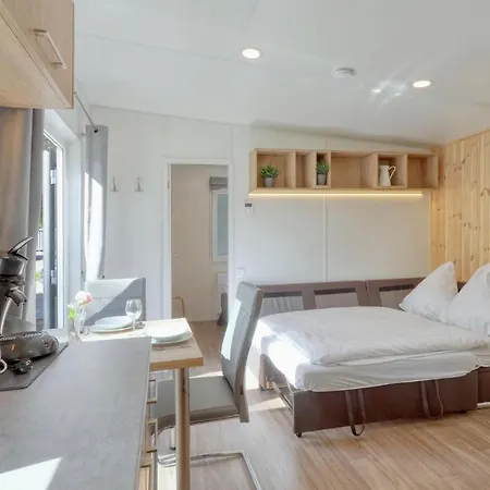 Tiny Haus 18 Am Brombachsee בית נופש פליינפילד